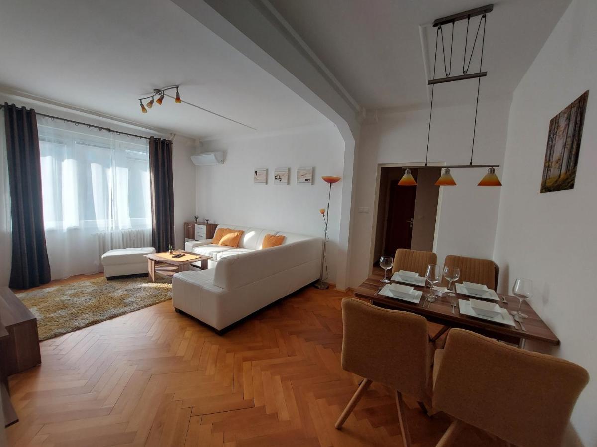 Apartman Merry Μπρατισλάβα Εξωτερικό φωτογραφία