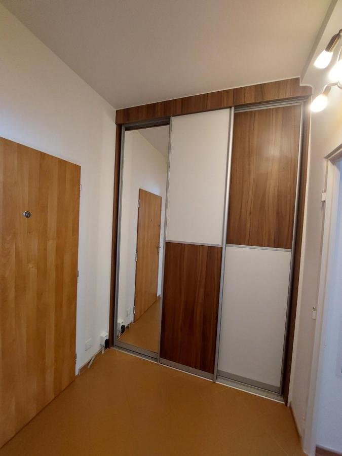 Apartman Merry Μπρατισλάβα Εξωτερικό φωτογραφία