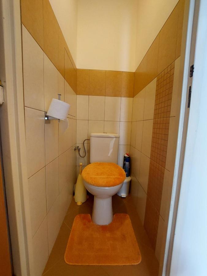 Apartman Merry Μπρατισλάβα Εξωτερικό φωτογραφία